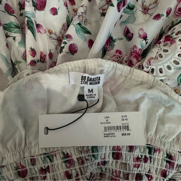 NWT BB Dakota Halter Mini Strawberry Bliss Dress size M - Picture 9 of 10